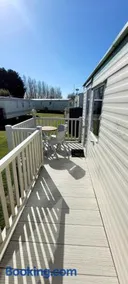 4 Berth Static Caravan Golden Palm Resort with Decking - Image 5