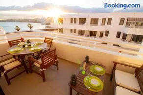 Charmant appartement de vacances avec jardin, piscine et internet haut débit | Vue jardin | Plage à proximité - Image 2