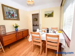 3 Bed in Totland Bay oc-ic110 - Image 5
