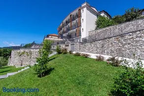 Oasi Giardino - Pool and Lake View and Garden - Image 4
