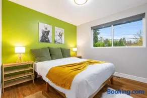 Relaxing 3BD West Seattle Escape - Image 3