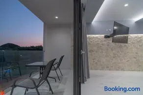 Irida Studios and Suite - Image 3