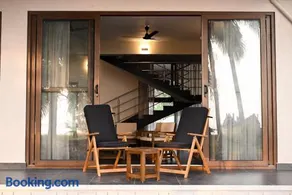 Palm Gardens Beach View Villa - Image 1