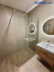 Anna Apartment - Image 4