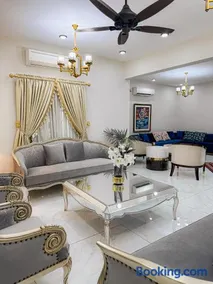 Luxury 4-Bedroom Villa with Private Pool in DHA Ph-6, Karachi - Image 3