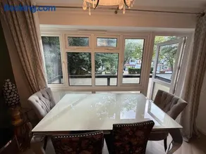 Modern 2B Flat - Walk 2 Station - Direct to London - Image 4