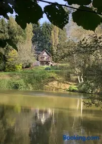 Chalet autonome avec étang pleine nature - Image 1