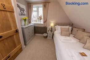 Rectory Cottage near Paultons park & New Forest - Image 3