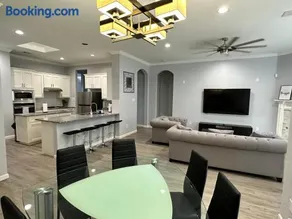 New Spacious 5-bedroom Home for Large Family - Image 2