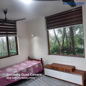 Farm stay in a coffee plantation near Athirappally - Image 5