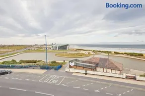 Glenholme Apartments with Sea Views and Balconies in Redcar North Yorkshire - Image 3