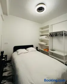 Charming 1 bedroom with terrace - Image 2
