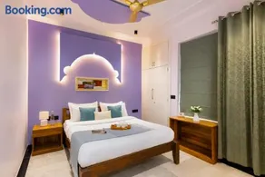 Alaya Stays Autum Villa Pet-friendly 4-BHK Villa with Private pool, Game Zone, Indoor Bar and Garden - Image 1