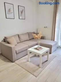 Center River Apartment - Image 1