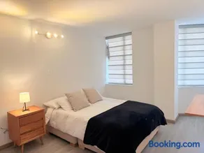 Moderno y Cálido Apartamento en el Centro - Image 3