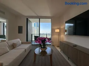 Downtown Miami view - 38th floor gem - Image 3
