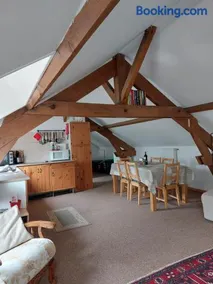 The Hayloft at Orchard Farm - Image 3