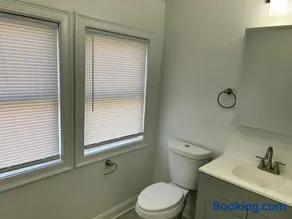 Fitchburg quiet side modern 2BD. - Image 4