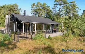 Three-Bedroom Holiday Home In Nexo - Image 1