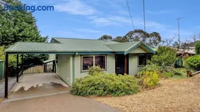 The Olive House Backs Blue Mountains National Park - Image 3