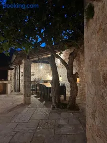 Neroli Place - Image 2