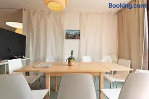 Design Penthouse Rooftop Loft, 190sq, 5 Beds, 2 Panorama Terrace, 1min to Main Station- 5min to City - Image 2