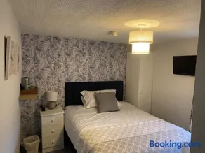 Talbot House Bed & Breakfast and Tearoom - Image 4