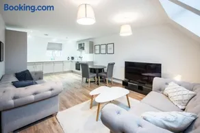 Stylish 2BR in Wickham Market - Image 5