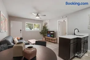 Indulge in Downtown Austin Apt Near Zilker Park - Image 4