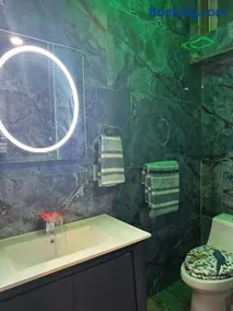 420 Friendly Suites - Image 4