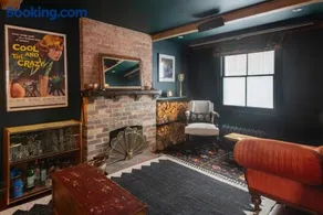 Black Tile Cottage - Image 4