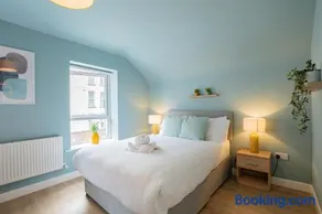 The Large Group House in Dublin, Sleeps 16 - Image 5