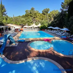 Merveilleux mobil home adapté aux familles avec jacuzzi, terrasse et piscine | Avec animaux bienvenus - Image 1