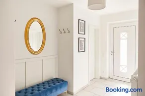 Ferienhaus Has & Igel - märchenhaft in Buxtehude bis 10 Personen - 4 Schlafzimmer - Terrasse - 140 qm - 2 Parkplätze unterm Carport - Image 2
