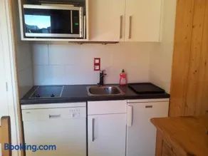 Studio Cosy aux Gets, Parking Inclus, 4 Personnes - FR-1-671-32 - Image 2