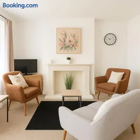 Quiet 2 Bed Kent Cottage - Short Drive to Canterbury and Dover - Image 1