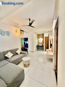 Casa Mira Homes AC Family premium Rooms with Lift access - Image 2
