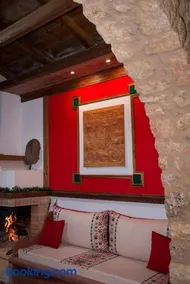 Mossiori Serai - Image 1