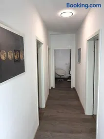 Modern classic apartment - Image 1