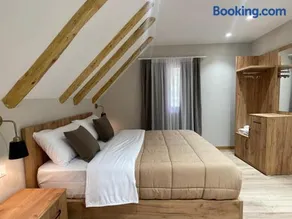 Alpinehouse - Image 1