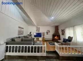 Stone & Sea Retreat - Image 2