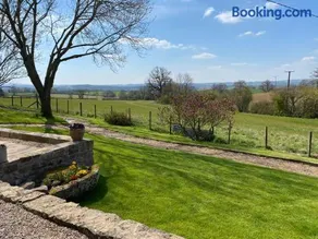 The Cider Barn, Luxury for 2 with beautiful views. - Image 2