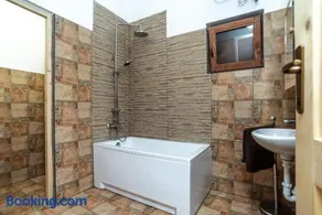 Adlin - Image 3