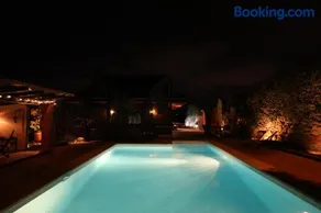 El Cedre Blau Vivienda con piscina en Granollers - Image 2