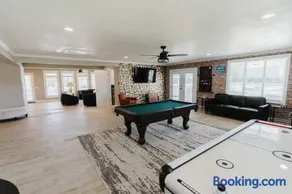 Villa Luxury Family Getaway - Image 3