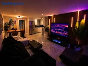 Modern Retreat Near Beach, Las Olas & Hard Rock - Image 1
