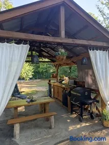 Wood Camping - Image 4