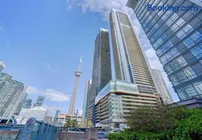Toronto Luxury Lakeview Suite Step to CN Tower Huge Balcony - Image 2