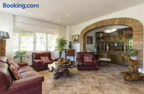 Catalunya Casas Superb Traditional Elegance walking distance to beach - Image 3