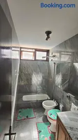 Hospedagem Jardim Social,Quartos Econômicos e Suítes, Estacionamento Grátis - Image 2